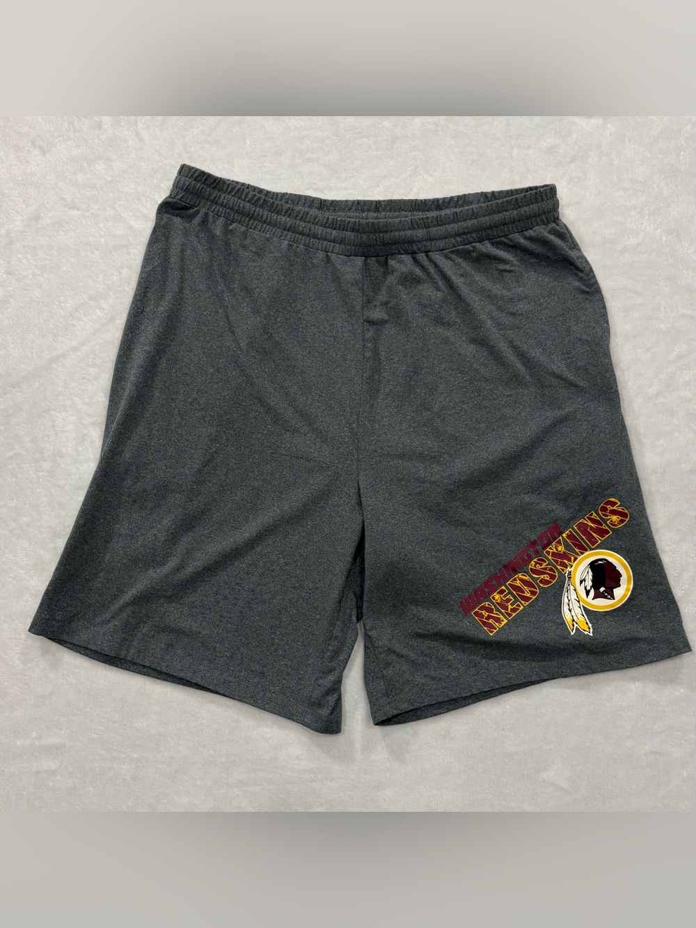 NFL Team Apparel Washington Redskins Grey Lounge Shorts Men’s Size L